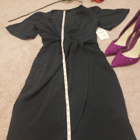 Zara Wrap Dress - Picture 3 of 11
